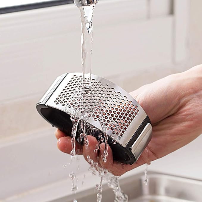 garlic press
